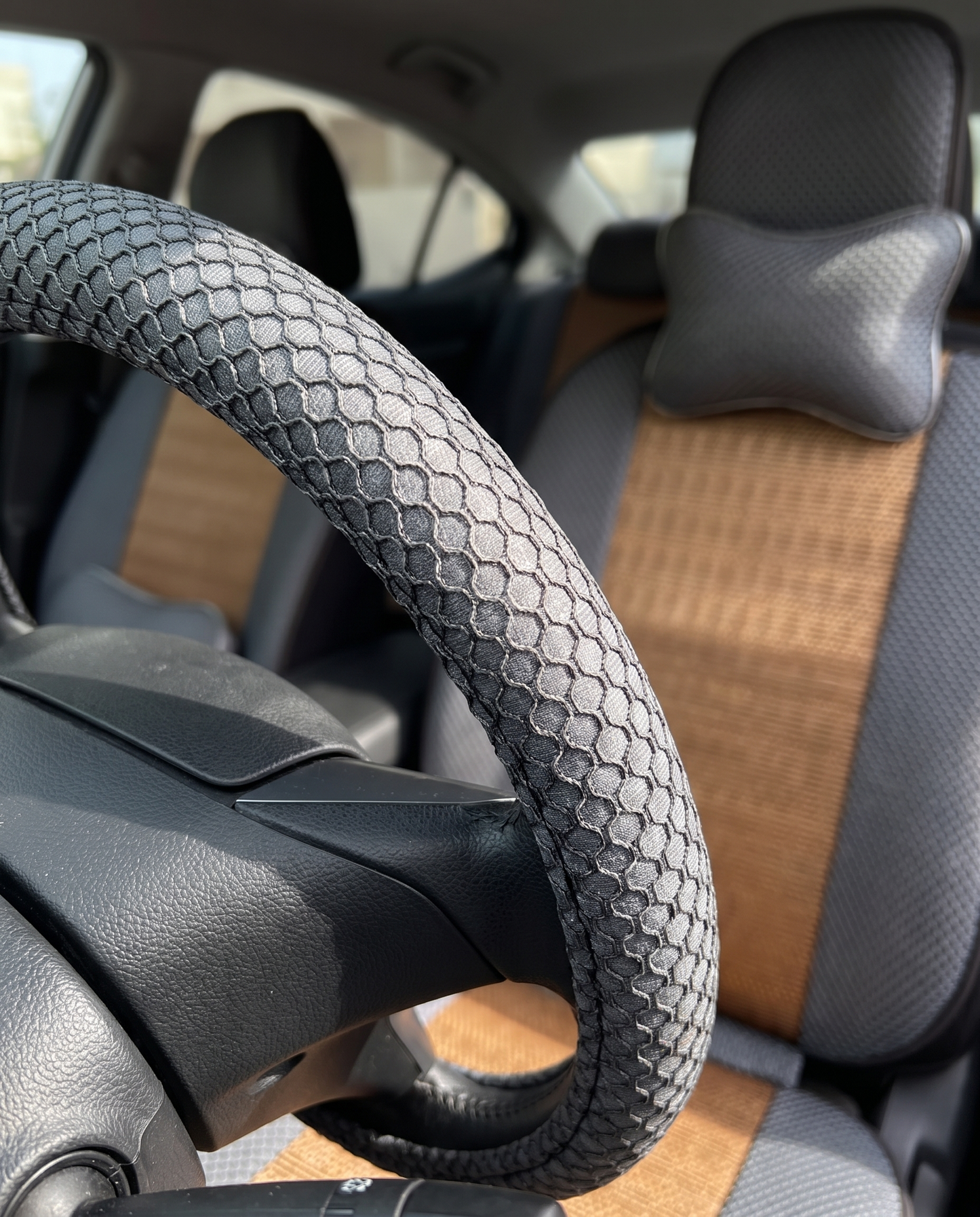 Ensemble Accessoires Intérieur Voiture 7 Pièces – Housses de Siège, Couvre-Volant, Appuie-Tête & Protèges Ceinture